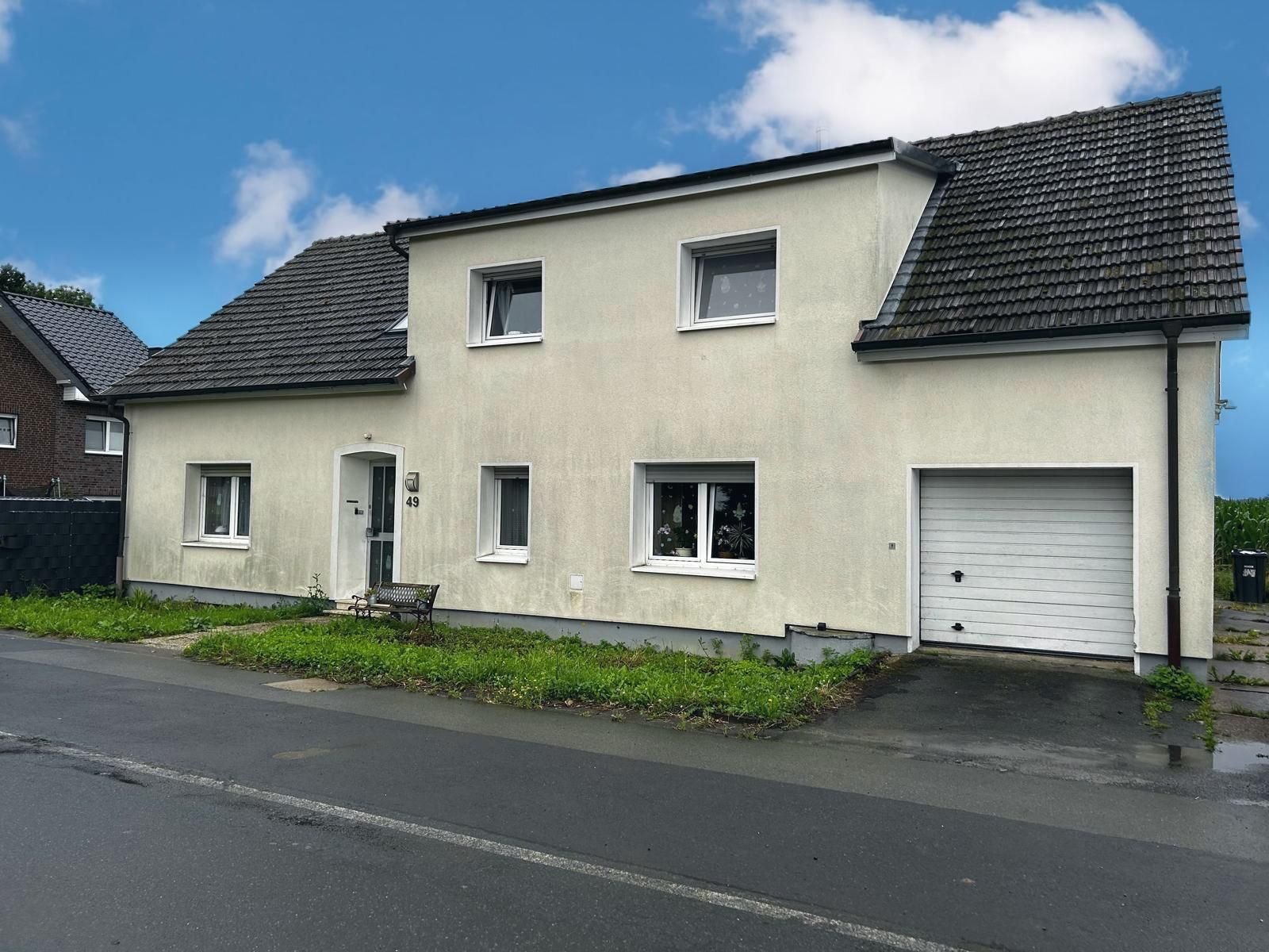 Einfamilienhaus zum Kauf 185.000 € 7 Zimmer 126,9 m²<br/>Wohnfläche 863 m²<br/>Grundstück ab sofort<br/>Verfügbarkeit Wadersloh Wadersloh 59329