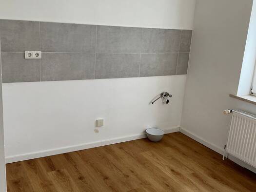 Wohnung zur Miete 588 € 3 Zimmer 69,1 m² 3 Geschosse frei ab sofort Karlstraße 27 Innenstadt Dessau-Roßlau 06844