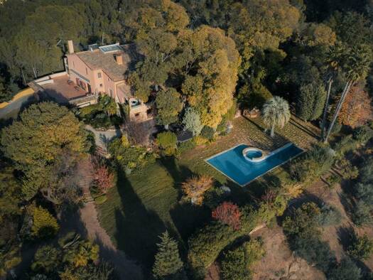 Einfamilienhaus zum Kauf 1.850.000 € 5 Zimmer 700 m² 12.000 m² Grundstück Barcelona 08001