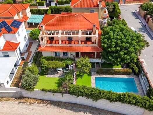 Villa zum Kauf 389.000 € 5 Zimmer 335 m² 208 m² Grundstück Cúllar Vega 18195