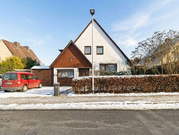 Einfamilienhaus zum Kauf 310.000 € 5 Zimmer 109 m² 780 m² Grundstück Ratzeburg 23909