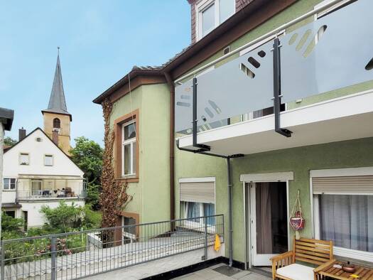 Haus zum Kauf 690.000 € 13 Zimmer 256,5 m² 130 m² Grundstück Würzburg 97070