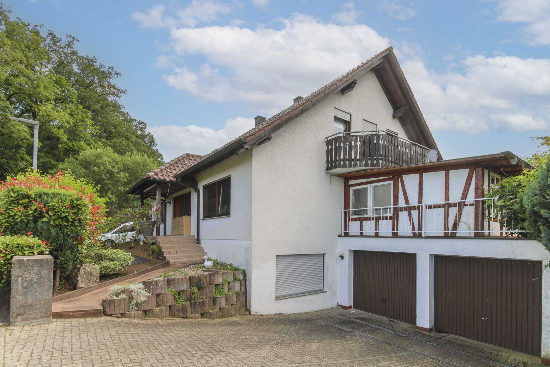 Mehrfamilienhaus zum Kauf als Kapitalanlage geeignet 495.000 € 7 Zimmer 276,9 m²<br/>Wohnfläche 998,1 m²<br/>Grundstück Unterhaugstett Bad Liebenzell 75378