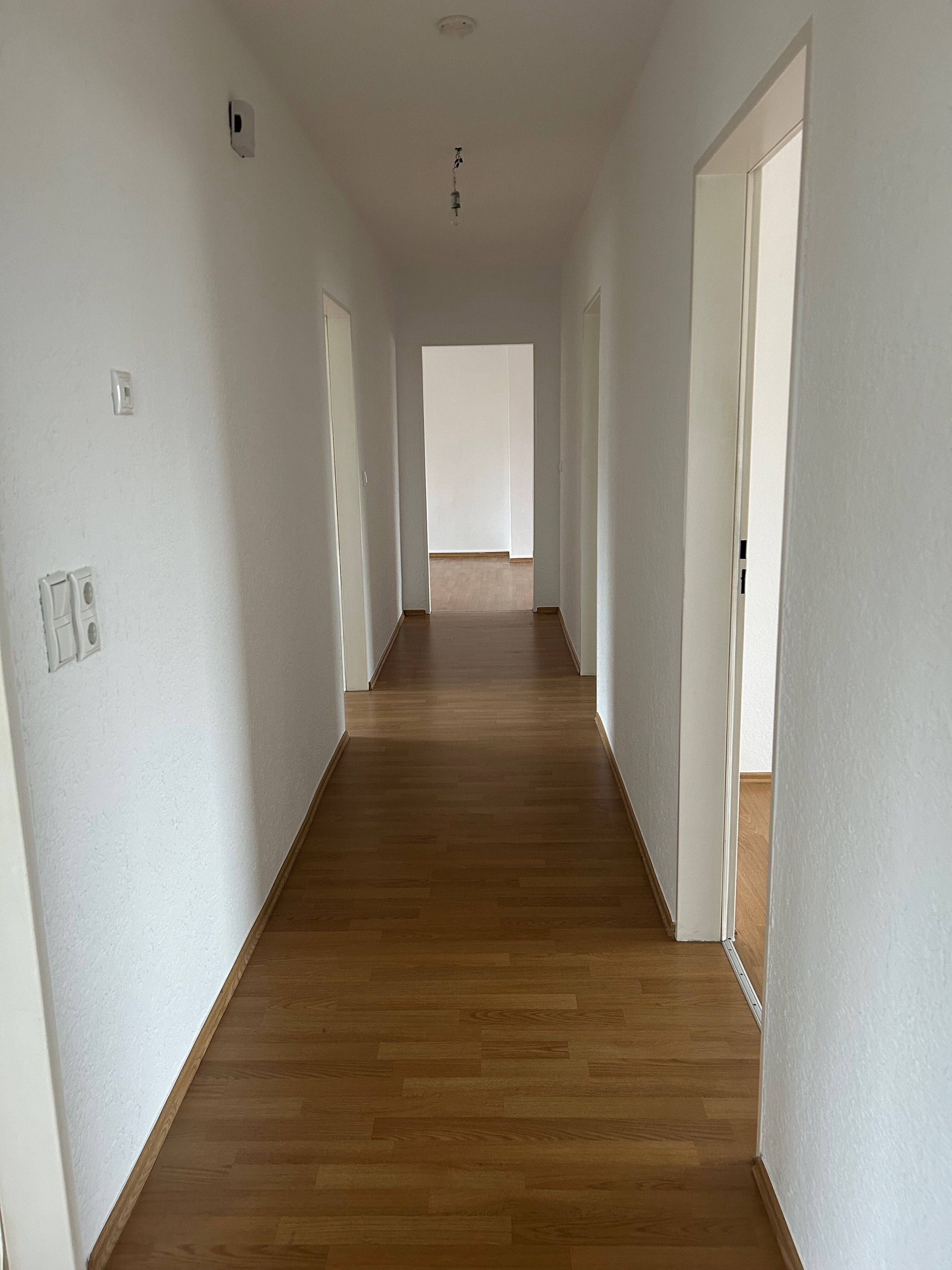 Wohnung zur Miete 850 € 4 Zimmer 112 m²<br/>Wohnfläche 1.<br/>Geschoss 01.11.2024<br/>Verfügbarkeit Bad Staffelstein Bad Staffelstein 96231