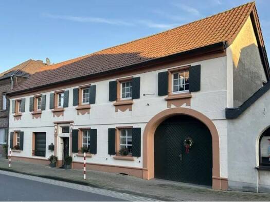 Bauernhaus zum Kauf 440.000 € 8 Zimmer 220 m² 745 m² Grundstück Vogelsrath Schwalmtal 41366