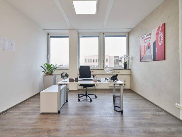 Bürofläche zur Miete 6,50 € 18,2 m² Bürofläche Bretonischer Ring 4-6a Neukeferloh Grasbrunn 85630