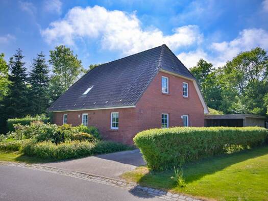 Einfamilienhaus zum Kauf 420.000 € 5 Zimmer 150 m² 628 m² Grundstück frei ab sofort Deichgrafenweg 32 Pellworm 25849