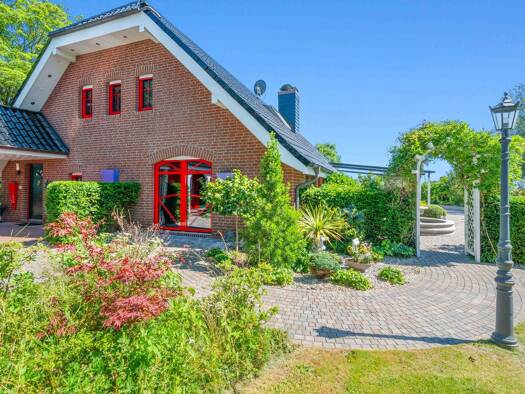 Einfamilienhaus zum Kauf 629.000 € 4 Zimmer 233 m² 3.681 m² Grundstück Ostermarsch Norden 26506
