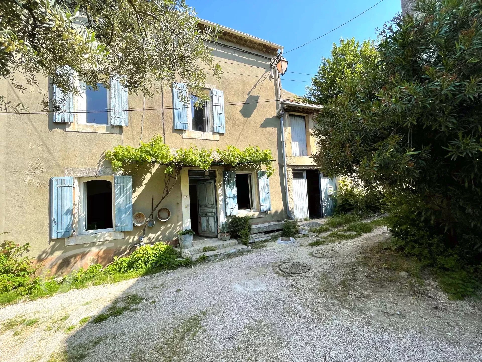 Einfamilienhaus zum Kauf provisionsfrei 1.260.000 € 6 Zimmer 226 m²<br/>Wohnfläche 270 m²<br/>Grundstück Eygalières 13810