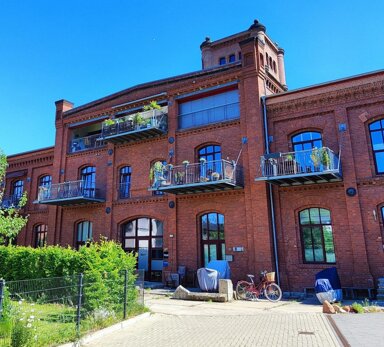 Mehrfamilienhaus zum Kauf provisionsfrei als Kapitalanlage geeignet 1.637 m² 2.989 m² Grundstück Gewerbegebiet Buckau Magdeburg 39104