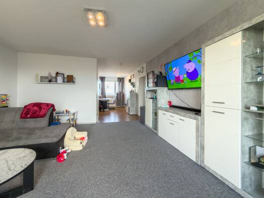 Wohnung zur Miete 790 € 3 Zimmer 82,7 m² 8 Geschosse frei ab 01.01.2026 Mittelnkirchener Straße 9 Stade 21680