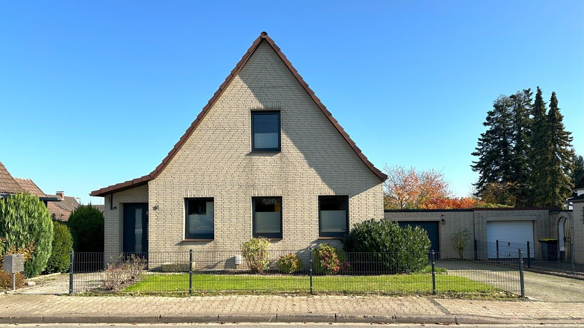 Einfamilienhaus zum Kauf 229.000 € 5 Zimmer 105 m²<br/>Wohnfläche 1.187 m²<br/>Grundstück Dahlenburg Dahlenburg 21368