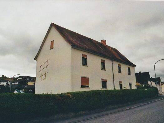 Mehrfamilienhaus zum Kauf 269.000 € 10 Zimmer 160 m² 601 m² Grundstück frei ab sofort Ballersbach Mittenaar 35756