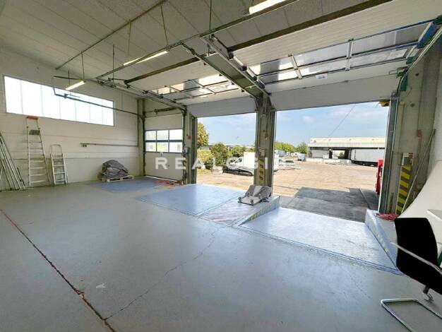 Halle/Industriefläche zur Miete 9 € 1.800 m² Lagerfläche teilbar ab 1.800 m² Karlsfeld 85757