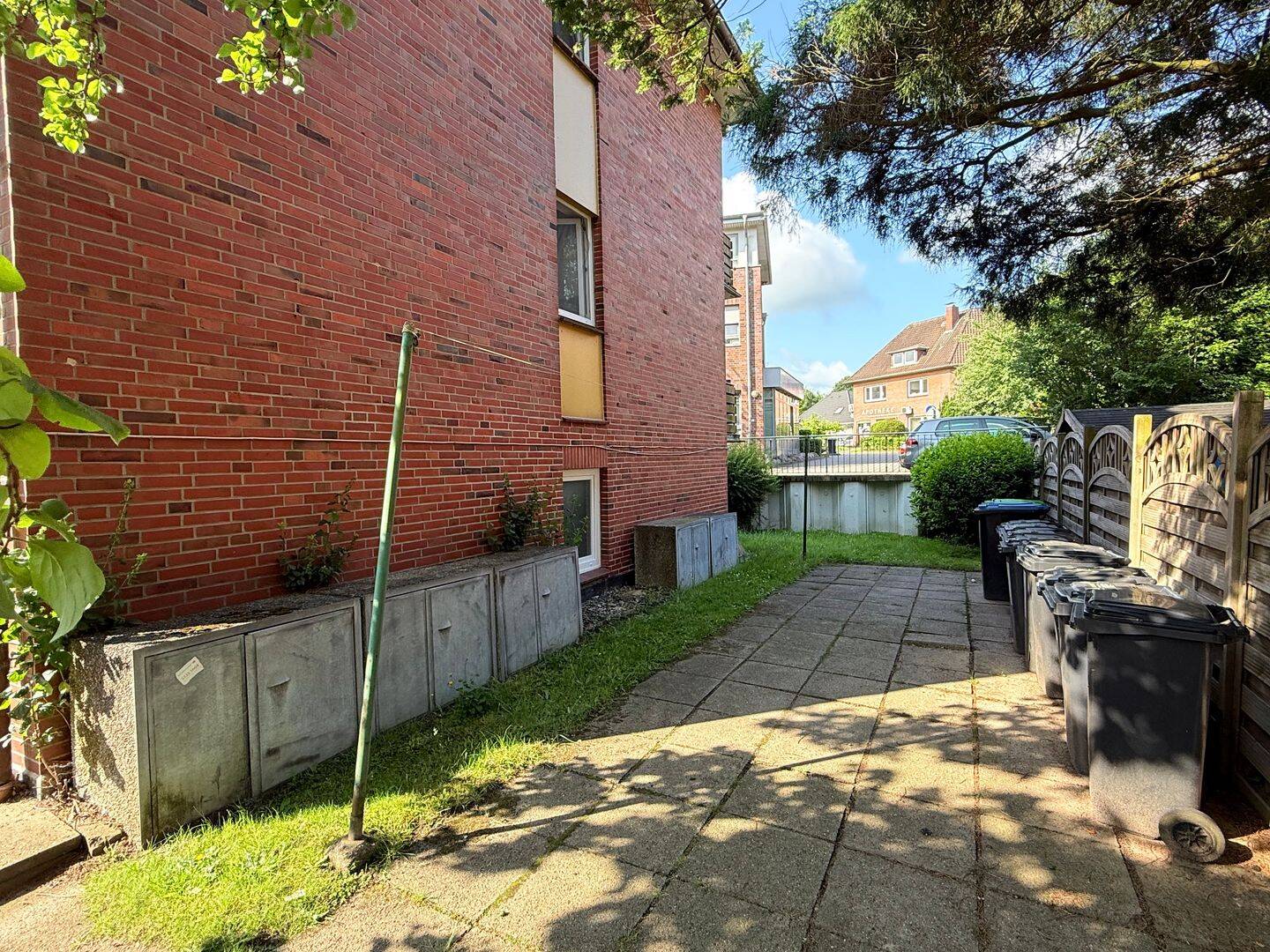 Immobilie in Stade - Stade: attraktives Mehrfamilienhaus - ideal für Investoren - Bild 2