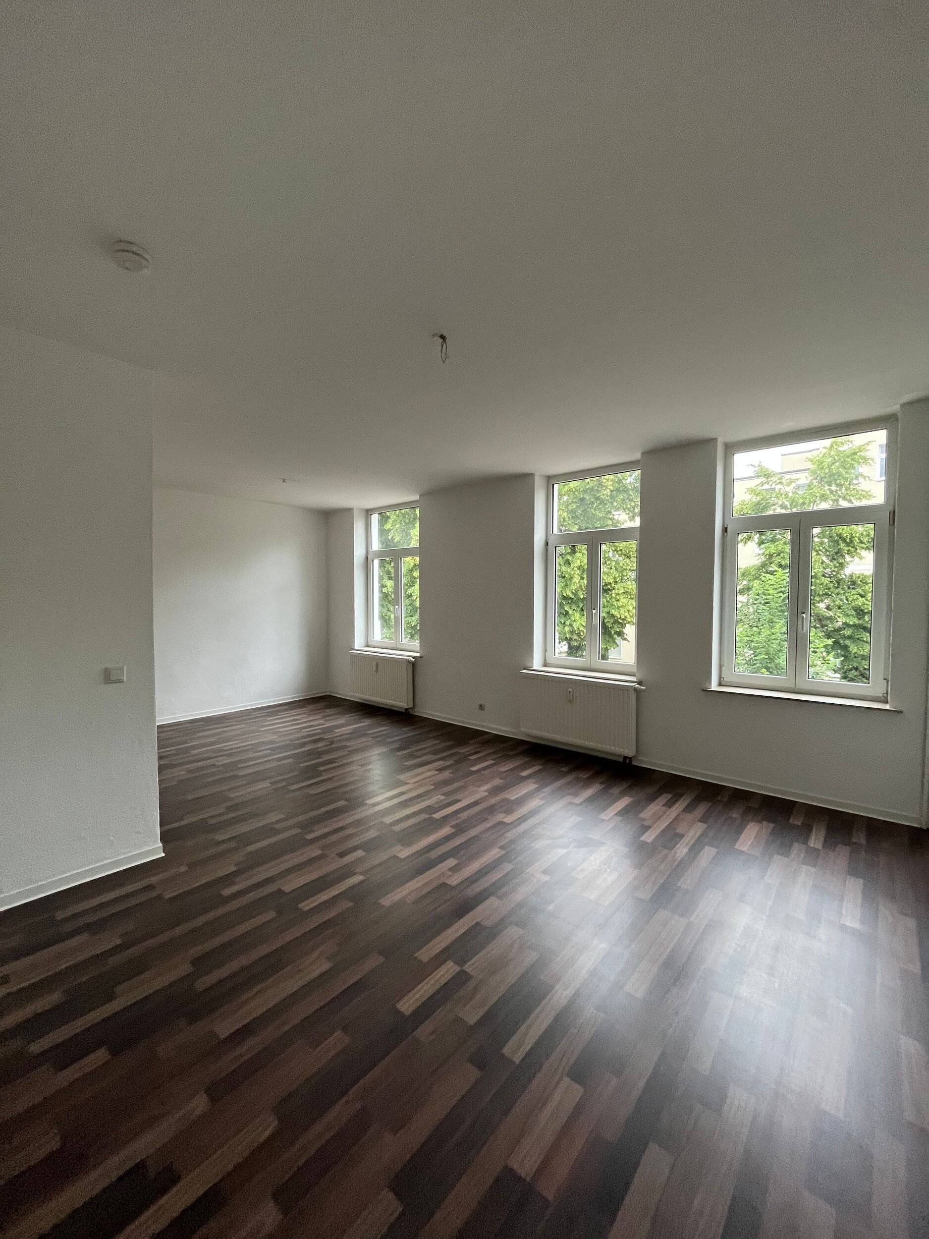 Wohnung zur Miete 667,50 € 4 Zimmer 89 m²<br/>Wohnfläche 1.<br/>Geschoss ab sofort<br/>Verfügbarkeit Fichtestr. 46 Fichtestraße / Ambrosiusplatz Magdeburg 39112