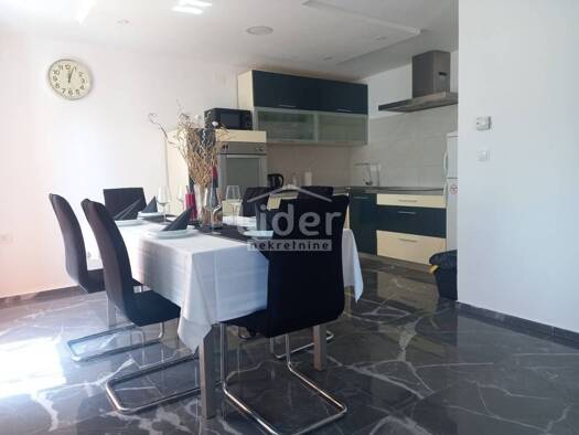 Einfamilienhaus zur Miete 900 € 4 Zimmer 95 m² Jušići, Matulji Matulji 51211