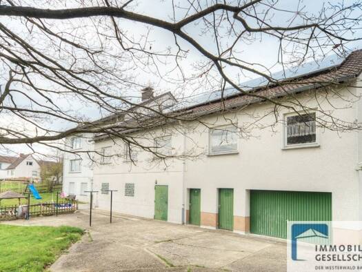 Mehrfamilienhaus zum Kauf als Kapitalanlage geeignet 265.000 € 10 Zimmer 294 m² 870 m² Grundstück Mittelhof 57537