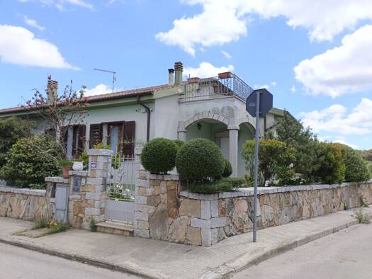 Haus zum Kauf 299.000 € 6 Zimmer 200 m² 100 m² Grundstück Budduso 07020