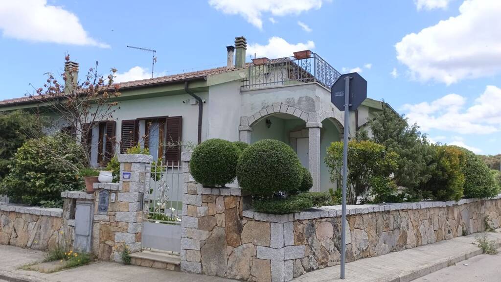 Haus zum Kauf 299.000 € 6 Zimmer 200 m² 100 m² Grundstück Budduso 07020