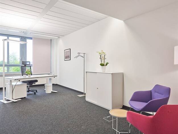 Bürofläche zur Miete provisionsfrei 960 € 43 m² Bürofläche Lilienthalstraße 27 Hallbergmoos Hallbergmoos 85399