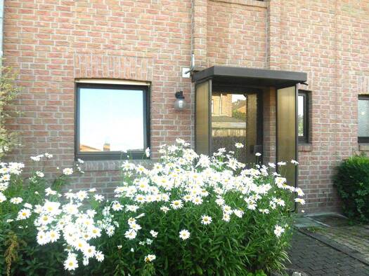 Reihenhaus zur Miete 1.250 € 4 Zimmer 120 m² 208 m² Grundstück Dremmen Heinsberg 52525