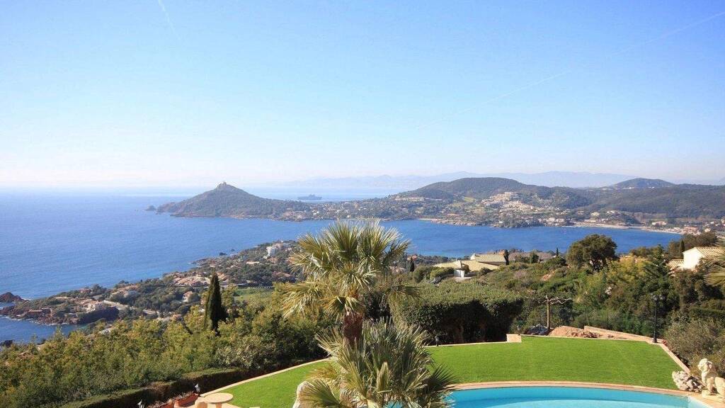 Einfamilienhaus zum Kauf 3.600.000 € 10 Zimmer 390 m² 2.917 m² Grundstück Iscles Saint-Raphaël 83700