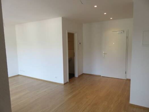 Wohnung zur Miete 250 € 1 Zimmer 36 m² 4. Geschoss Melanchthonstraße 4 Stadtmitte Plauen 08523