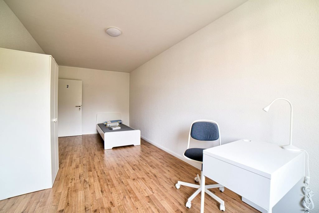 Wohnung zur Miete Wohnen auf Zeit 619 € 1 Zimmer 9 m²<br/>Wohnfläche 16.10.2024<br/>Verfügbarkeit Kölner Landstraße Holthausen Düsseldorf 40589