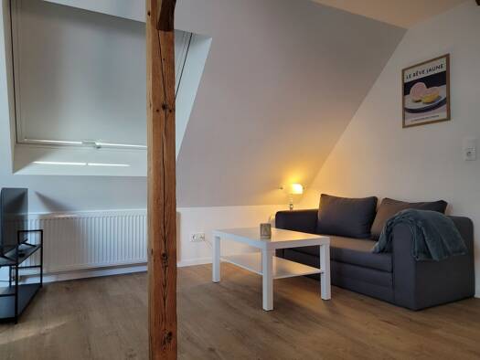 Loft zur Miete 700 € 1,5 Zimmer 40 m² Geschoss 1/2 frei ab sofort Husum Husum 25813