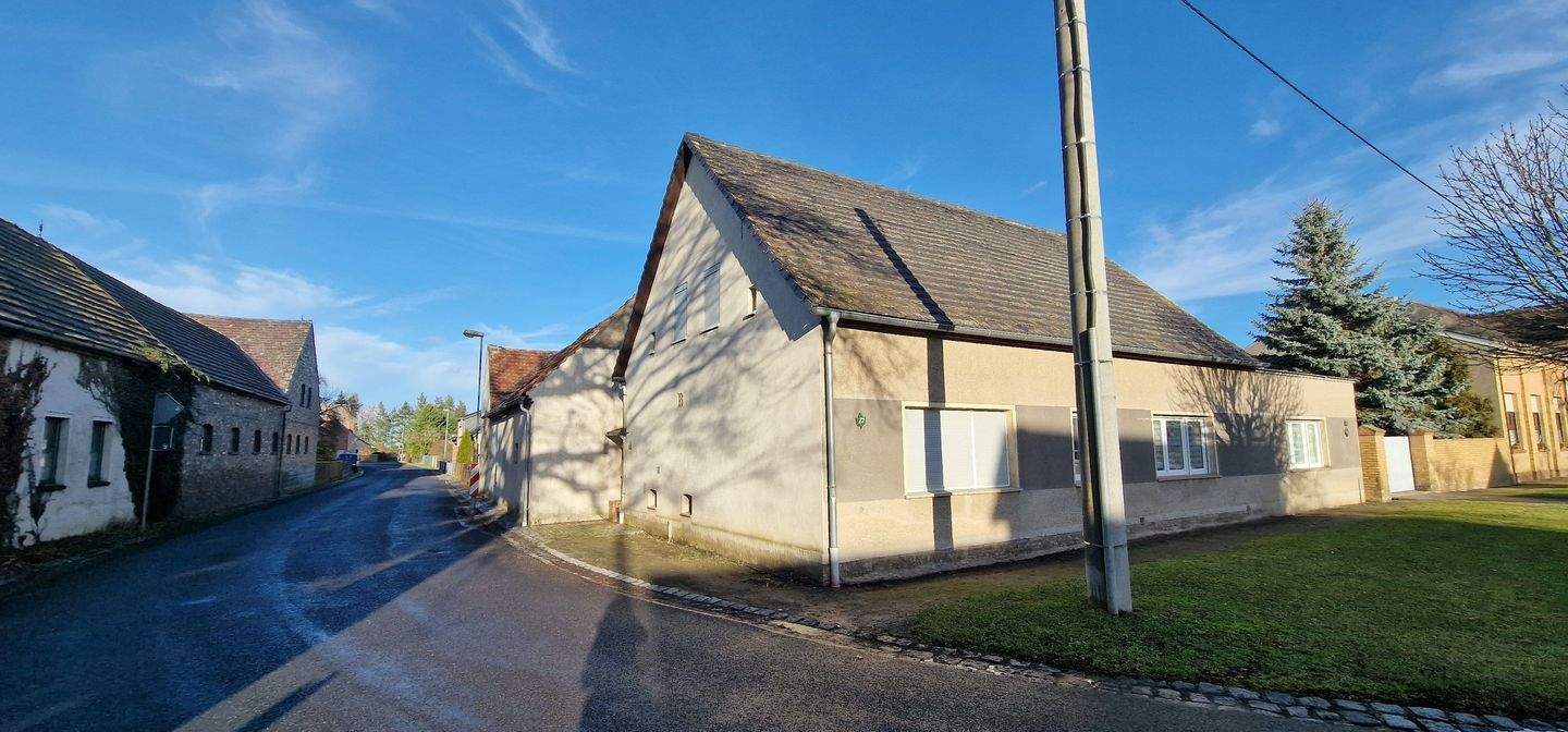 Immobilie in Sonnewalde - Hier finden alle Platz - Großes Einfamilienhaus in Möllendorf bei Sonnewalde - Bild 1