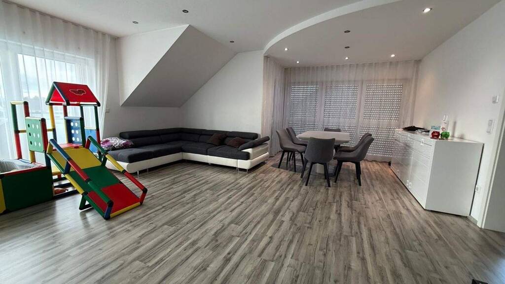 Wohnung zum Kauf 399.000 € 3 Zimmer 95 m² 3 Geschosse frei ab sofort Zimmern Zimmern ob Rottweil 78658