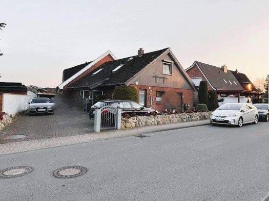 Mehrfamilienhaus zum Kauf als Kapitalanlage geeignet 1.100.000 € 12 Zimmer 322 m² 882 m² Grundstück Westerrönfeld 24784