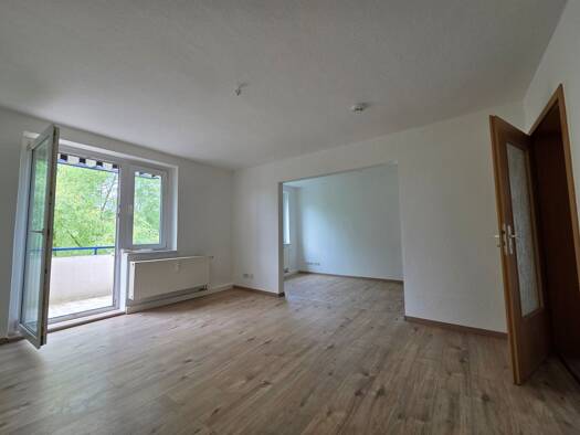 Wohnung zur Miete 410 € 3 Zimmer 69 m² Geschoss 2/2 frei ab sofort Ruhlander Straße 12 Schipkau Schipkau 01993