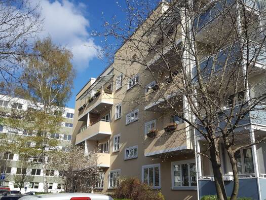 Wohnung zur Miete 650 € 3 Zimmer 65 m² Geschoss 3/4 frei ab 01.04.2026 Dresdener Straße 6 Krämpfervorstadt Erfurt 99085