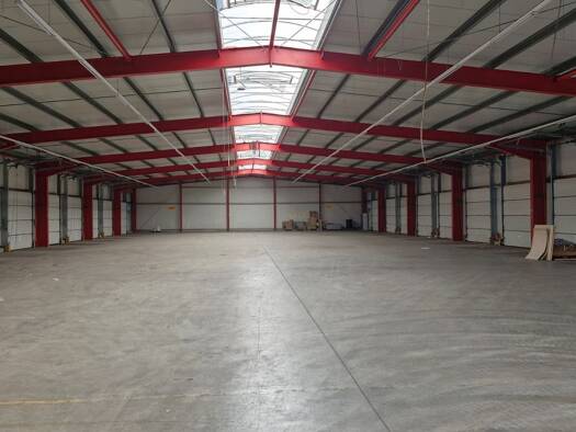 Lagerhalle zur Miete provisionsfrei 1.400 m² Lagerfläche teilbar von 400 m² bis 1.200 m² Ernst-Bauer-Straße 4 Tauberbischofsheim 97941