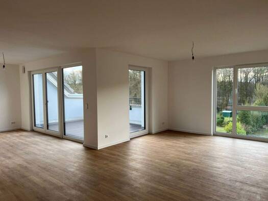 Maisonette zur Miete 1.650 € 4,5 Zimmer 133,3 m² frei ab sofort Elmshorn 25336