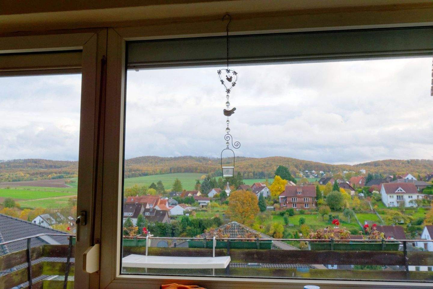 Immobilie in Bad Salzdetfurth - Unverbaubarer Panoramablick für 1-3 Parteien bzw. Generationen - Bild 3