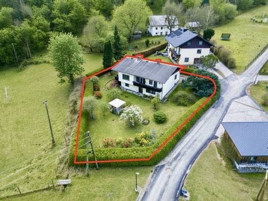 Einfamilienhaus zum Kauf 390.000 € 6,5 Zimmer 245 m² 1.258,9 m² Grundstück Hüttenberg 9375