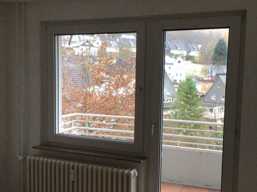Wohnung zur Miete nur mit Wohnberechtigungsschein 315 € 2 Zimmer 60 m² 3. Geschoss Eggersten Ring 12 Kreuztal 57223