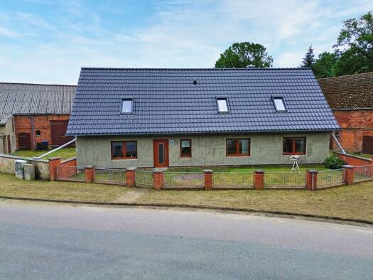 Haus zum Kauf 265.000 € 5 Zimmer 180 m² 2.090 m² Grundstück frei ab 01.10.2026 Mertensdorf Triglitz 16949