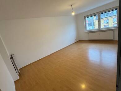 Wohnung zur Miete 1.300 € 3 Zimmer 95 m² 3. Geschoss frei ab sofort Bolongarostraße 57 Nied Frankfurt am Main 65934