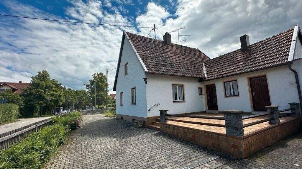 Haus zum Kauf 759.750 € 5 Zimmer 120 m² 650 m² Grundstück Karlsdorferweg 10 Forstern 85659