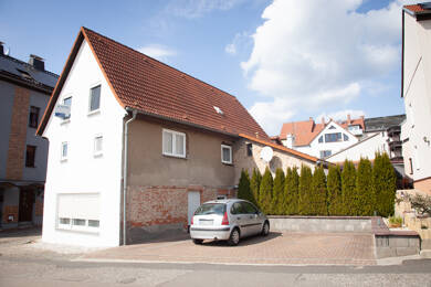Haus zum Kauf 99.000 € 5 Zimmer 100 m² 530 m² Grundstück Wolfsgasse 2 Altenburg Altenburg 04600