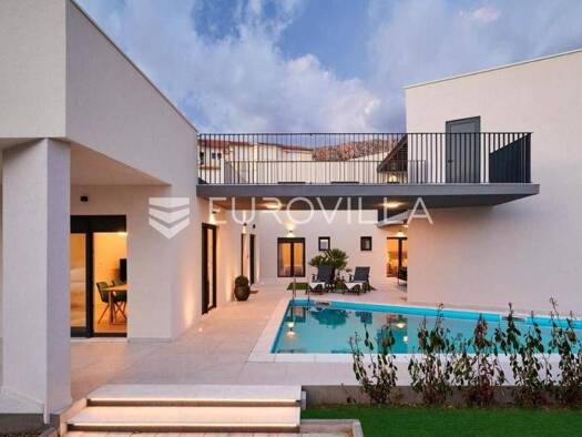 Haus zum Kauf 6 Zimmer 224 m² Omis Dugi Rat