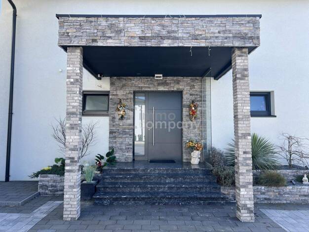 Einfamilienhaus zum Kauf 9 Zimmer 287 m² 1.028 m² Grundstück Regau 4844