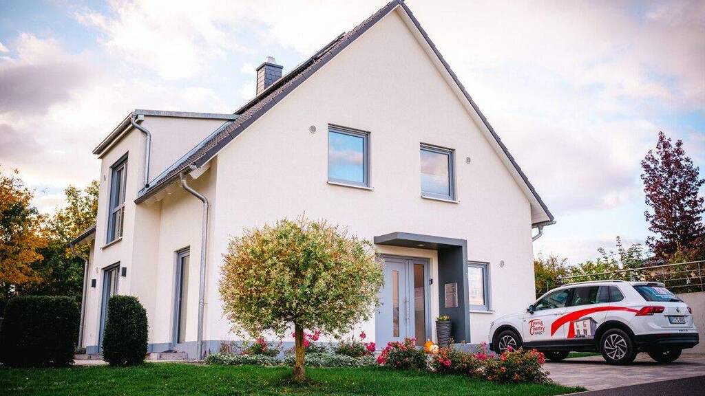 Einfamilienhaus zum Kauf 297.110 € 7 Zimmer 164 m² 662 m² Grundstück Großgarnstadt Ebersdorf / Großgarnstadt 96237
