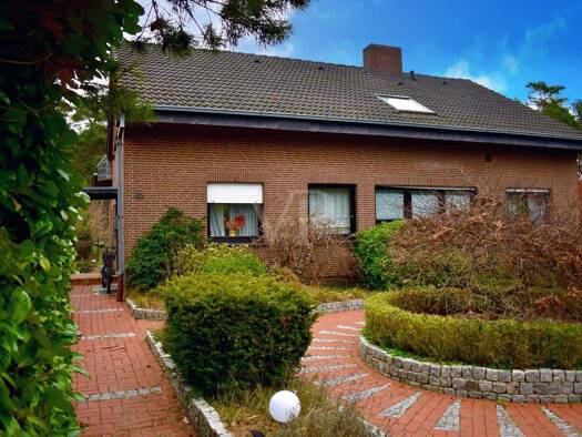 Einfamilienhaus zum Kauf 229.000 € 7 Zimmer 219 m² 638 m² Grundstück Lingen Lingen (Ems) 49808