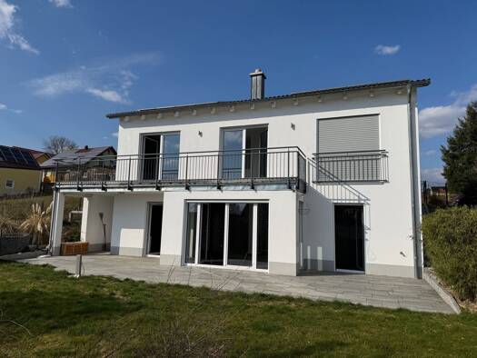 Einfamilienhaus zur Miete 2.000 € 3 Zimmer 140 m² 600 m² Grundstück frei ab 01.06.2026 Aufhausen 93089