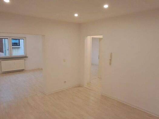 Wohnung zur Miete 650 € 1 Zimmer 65 m² Illingen 66557